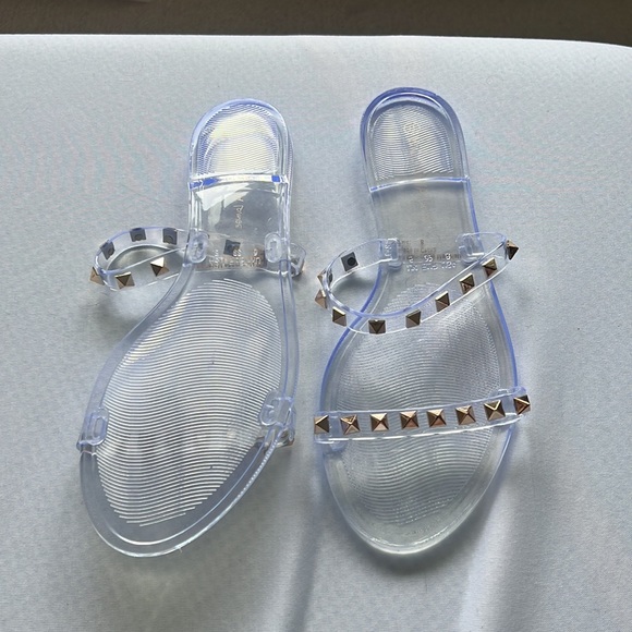 NWOT clear studded sandals size 8 - Picture 2 of 3